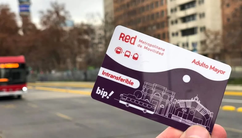 Tarjeta Bip Adulto Mayor: ¿Cómo obtener la rebaja del 50% en el valor del pasaje?